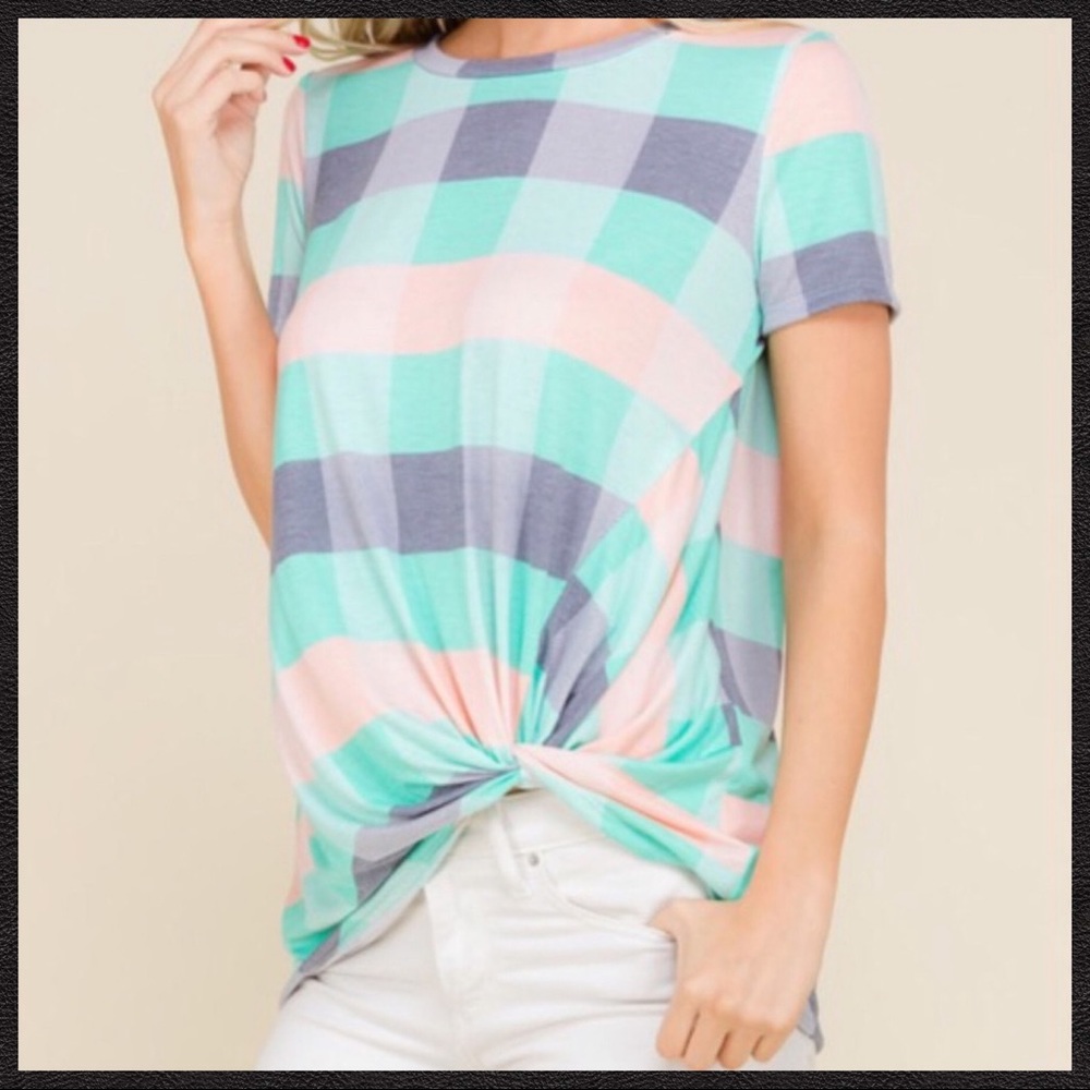 ‼️FINAL PRICE‼️Pastel Plaid Top w/Twisted Hem Knot - Picture 2 of 8